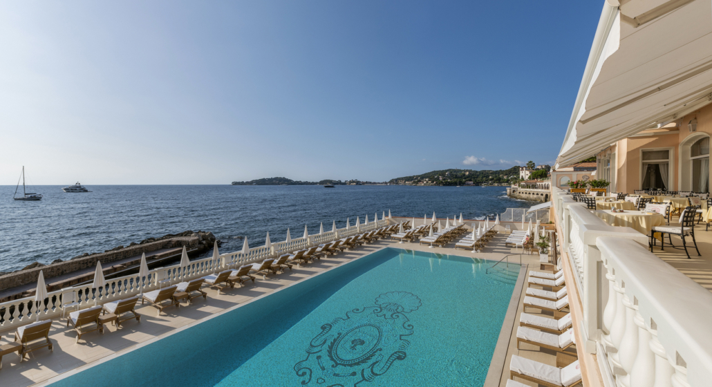 03 PISCINE VUE DU HAUT.jpg