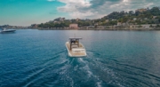 Invictus Yacht GT280 location charter